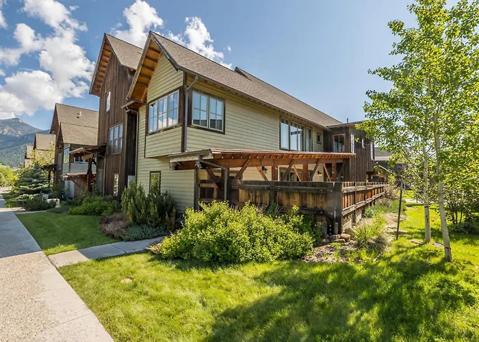 Essentia Townhome 167A